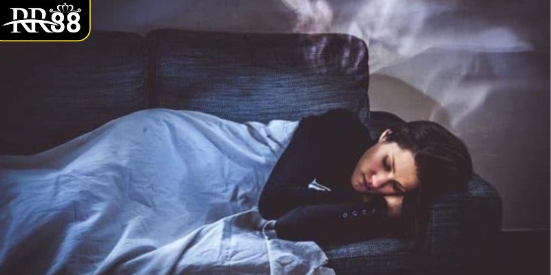 tim-hieu-thong-diep-nam-mo-thay-nguoi-chet-theo-tam-ly